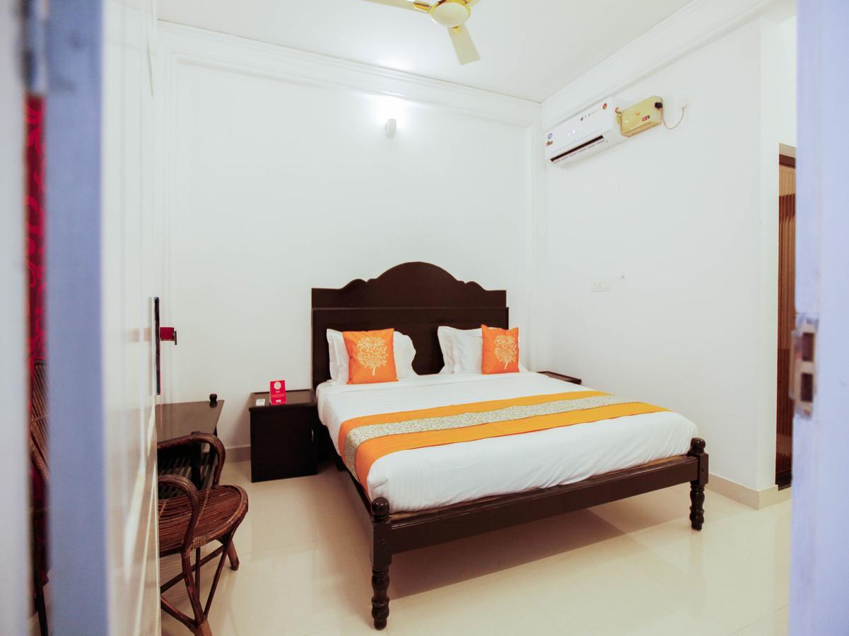 Oyo 4867 Royal Homes Alappuzha Екстер'єр фото