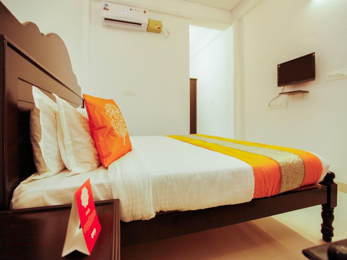 Oyo 4867 Royal Homes Alappuzha Екстер'єр фото